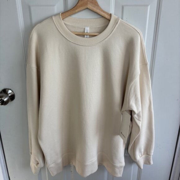 BNWT - Lululemon - Perfectly Oversized Crew - Size S - Picture 5 of 12